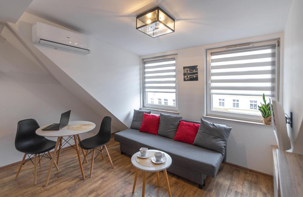 Apartamenty Niedaleko Dworca Od Wroclawapartament-Pl エクステリア 写真