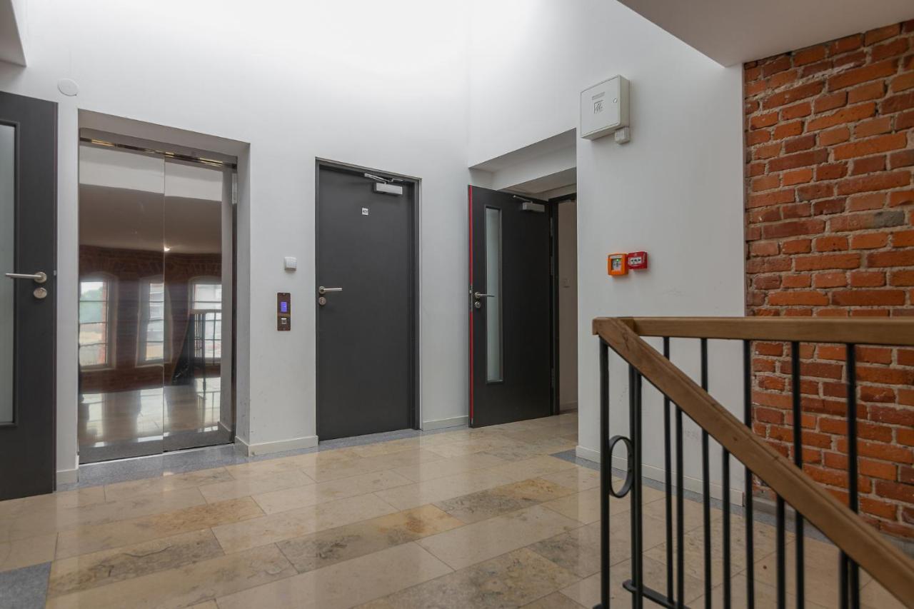 Apartamenty Niedaleko Dworca Od Wroclawapartament-Pl エクステリア 写真
