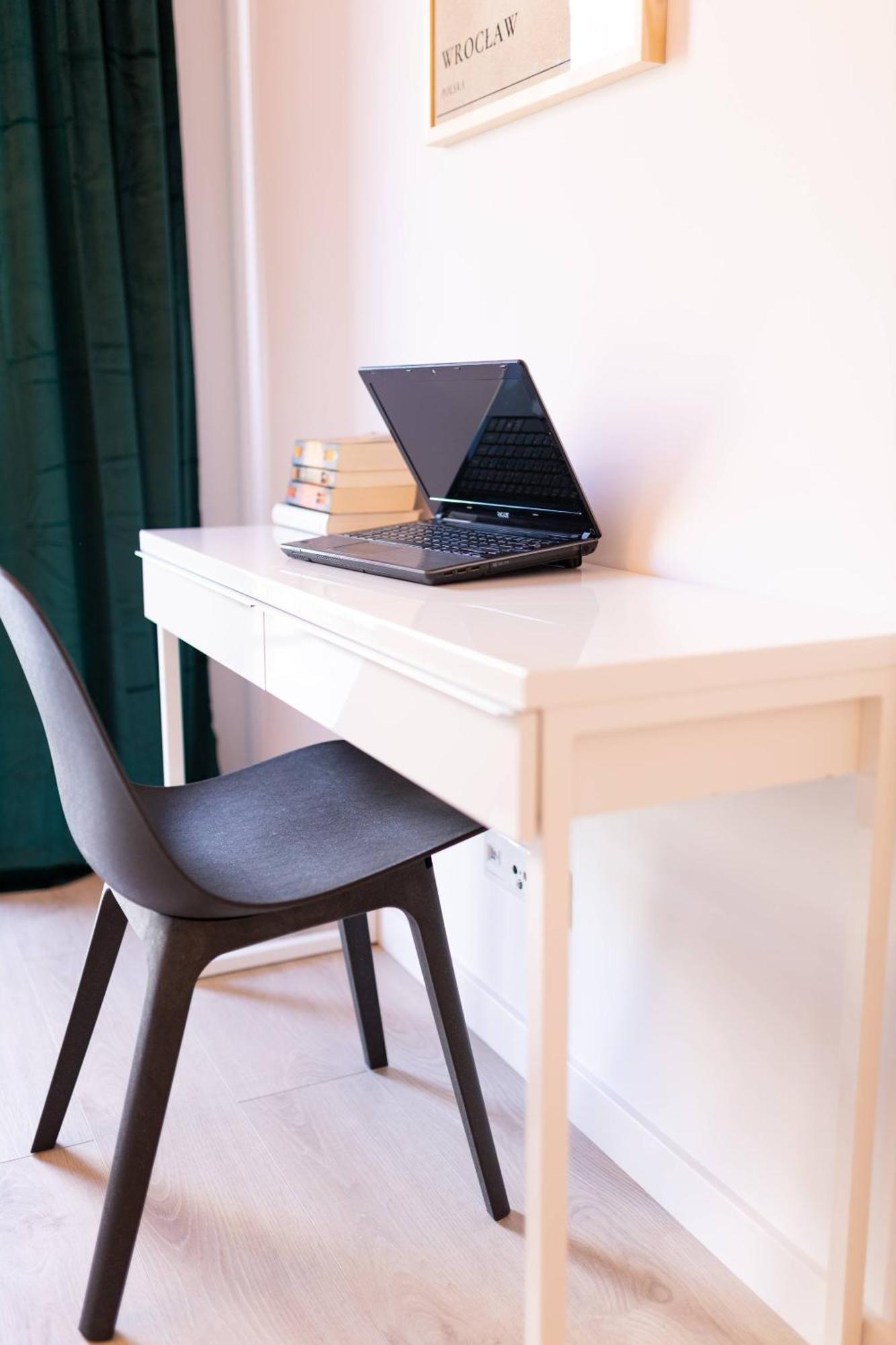Apartamenty Niedaleko Dworca Od Wroclawapartament-Pl エクステリア 写真