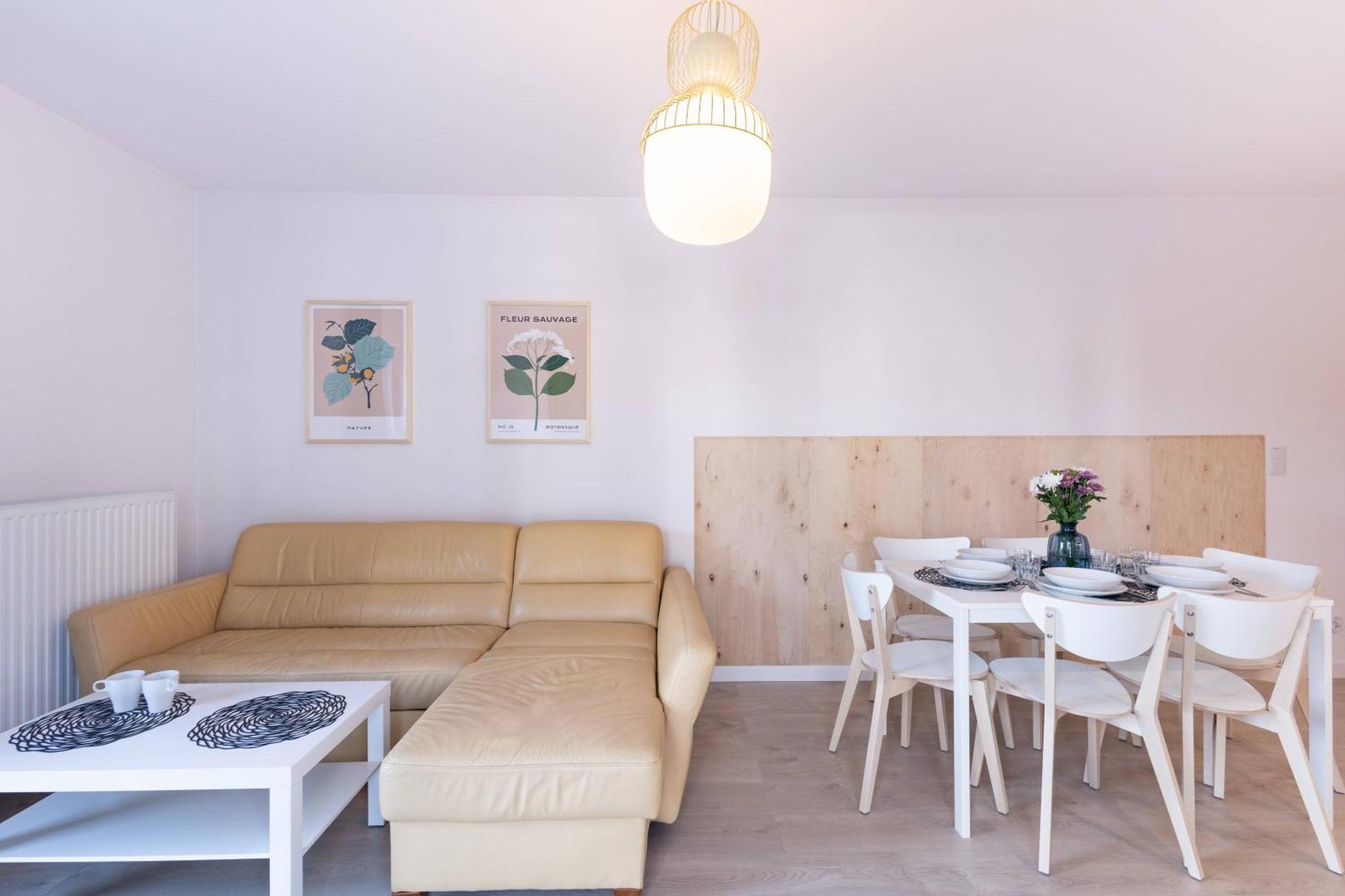 Apartamenty Niedaleko Dworca Od Wroclawapartament-Pl エクステリア 写真