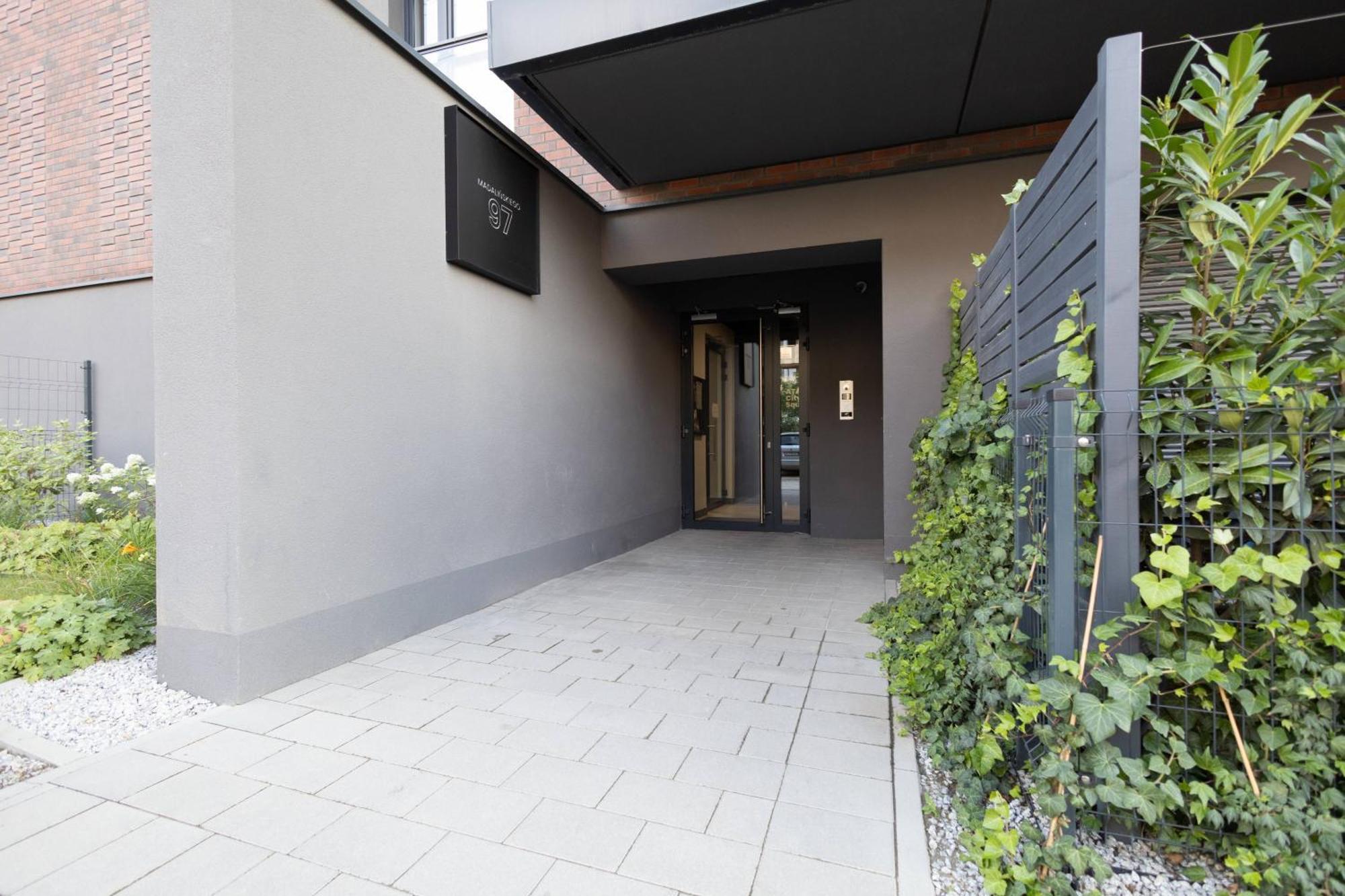 Apartamenty Niedaleko Dworca Od Wroclawapartament-Pl エクステリア 写真