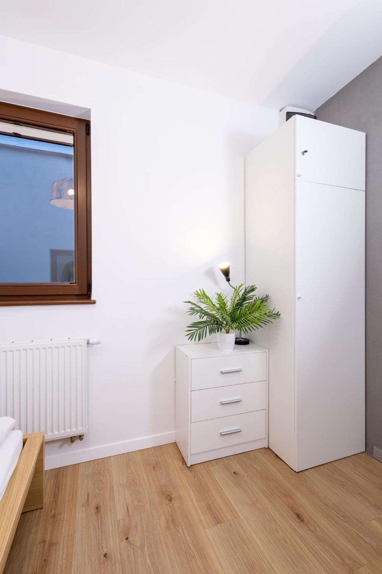 Apartamenty Niedaleko Dworca Od Wroclawapartament-Pl エクステリア 写真